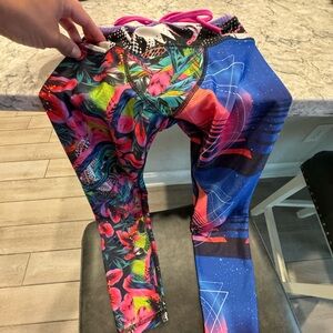 Savage swim leggings KIDS medium. Vguc